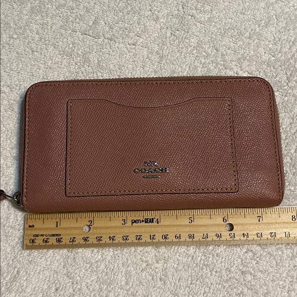 Coach Pink Wallet - Picture 4 of 10